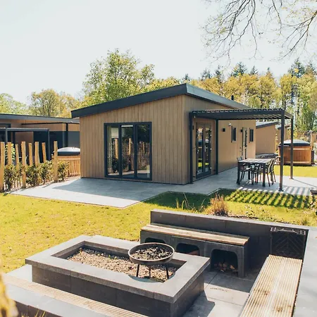 Veluwepark De Bosgraaf | Luxe & Wellness Aldeamento Turístico Lieren
